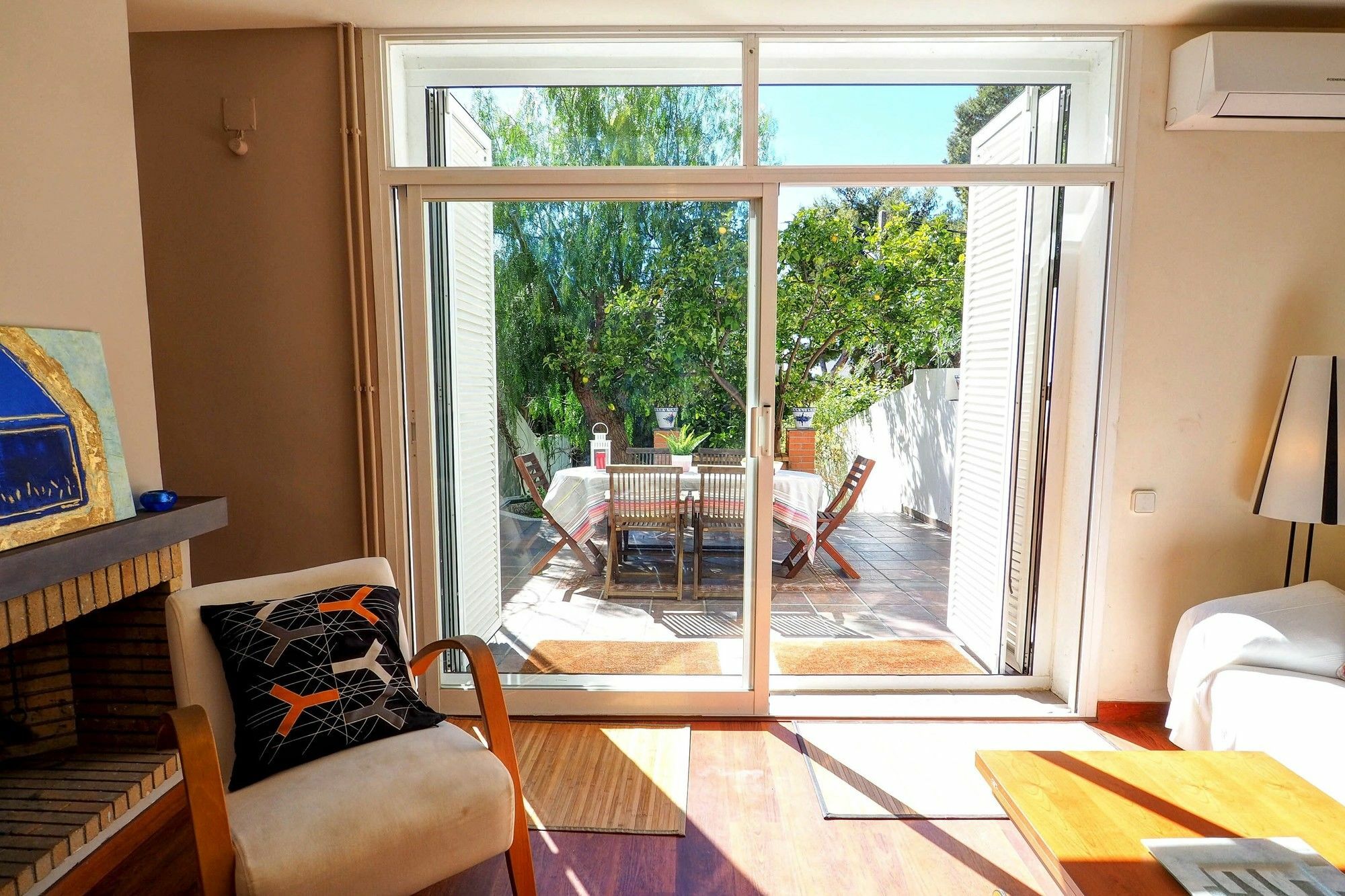 Sunny Triplex By Hello Homes *