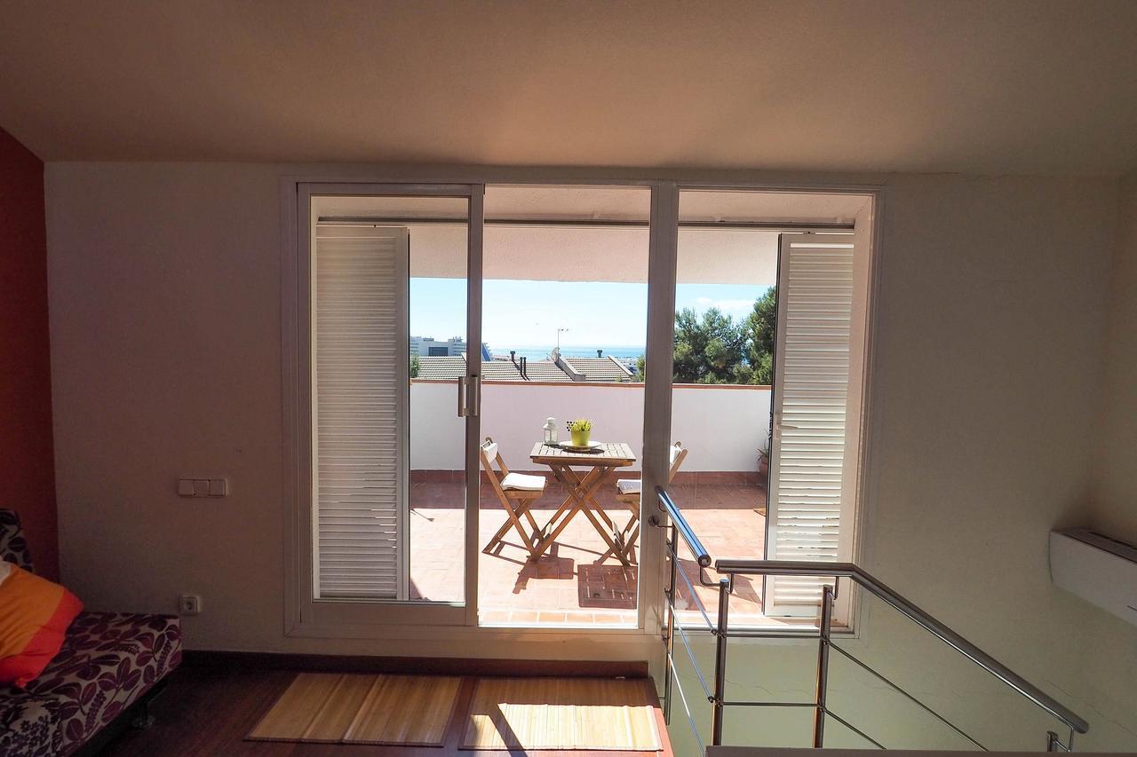 Sunny Triplex By Hello Homes